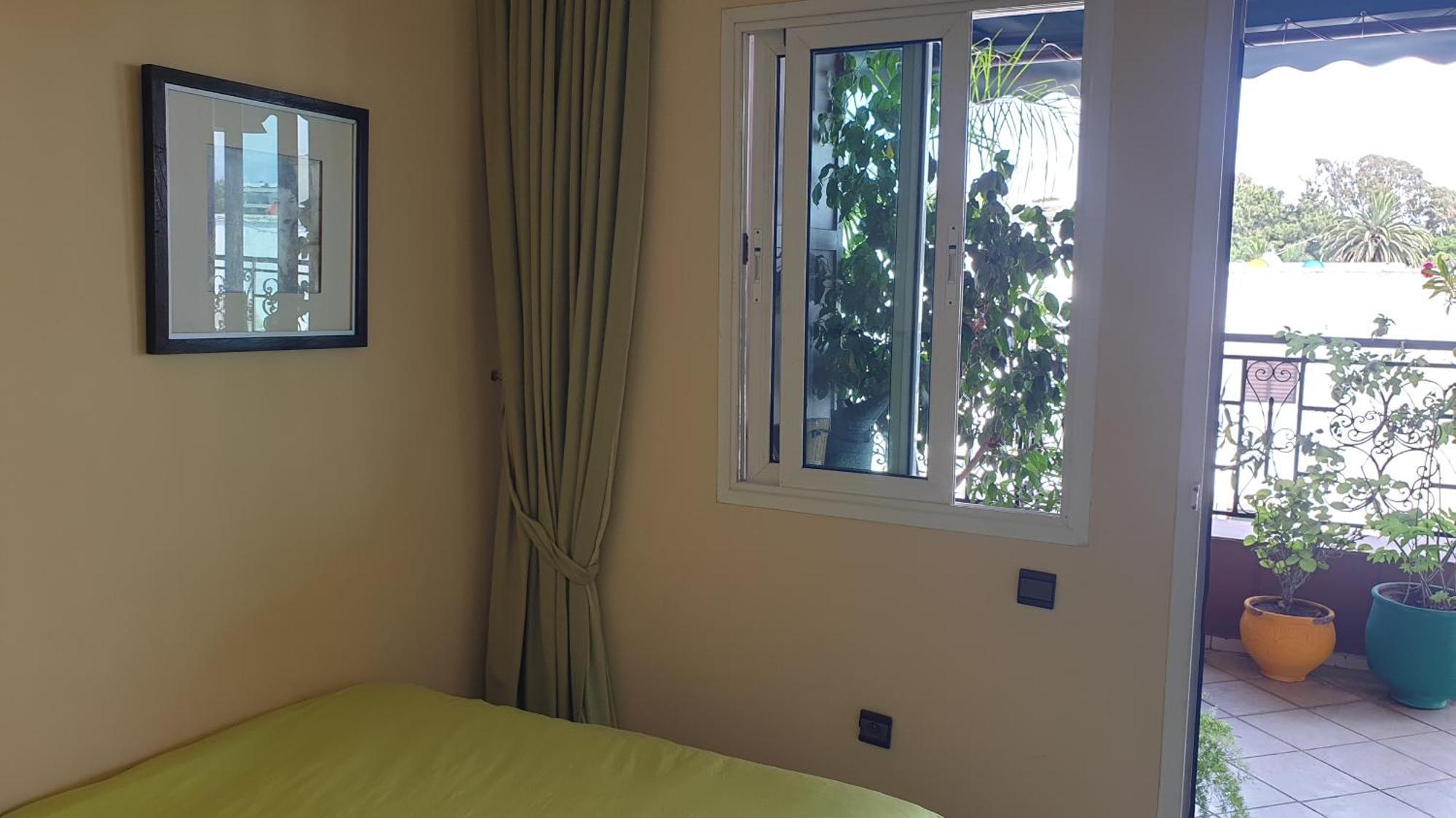 Appartement Agreable Avec 2 Tres Belles Terrasses Au Coeur De Rabat Exterior photo