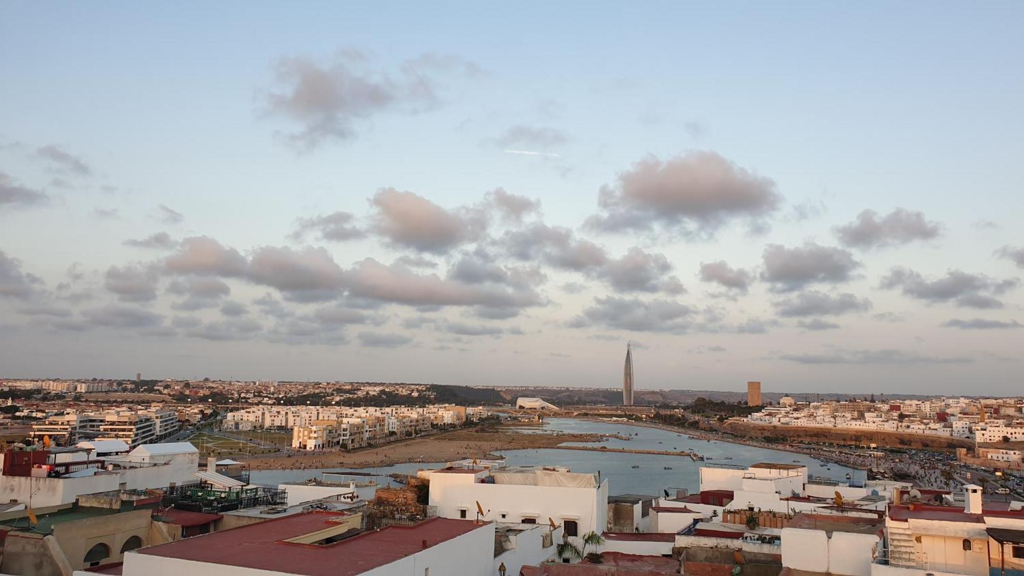 Appartement Agreable Avec 2 Tres Belles Terrasses Au Coeur De Rabat Exterior photo
