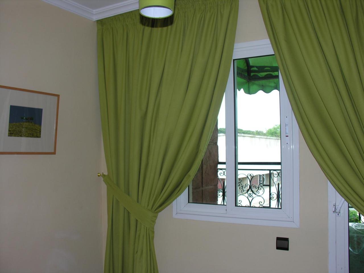 Appartement Agreable Avec 2 Tres Belles Terrasses Au Coeur De Rabat Exterior photo