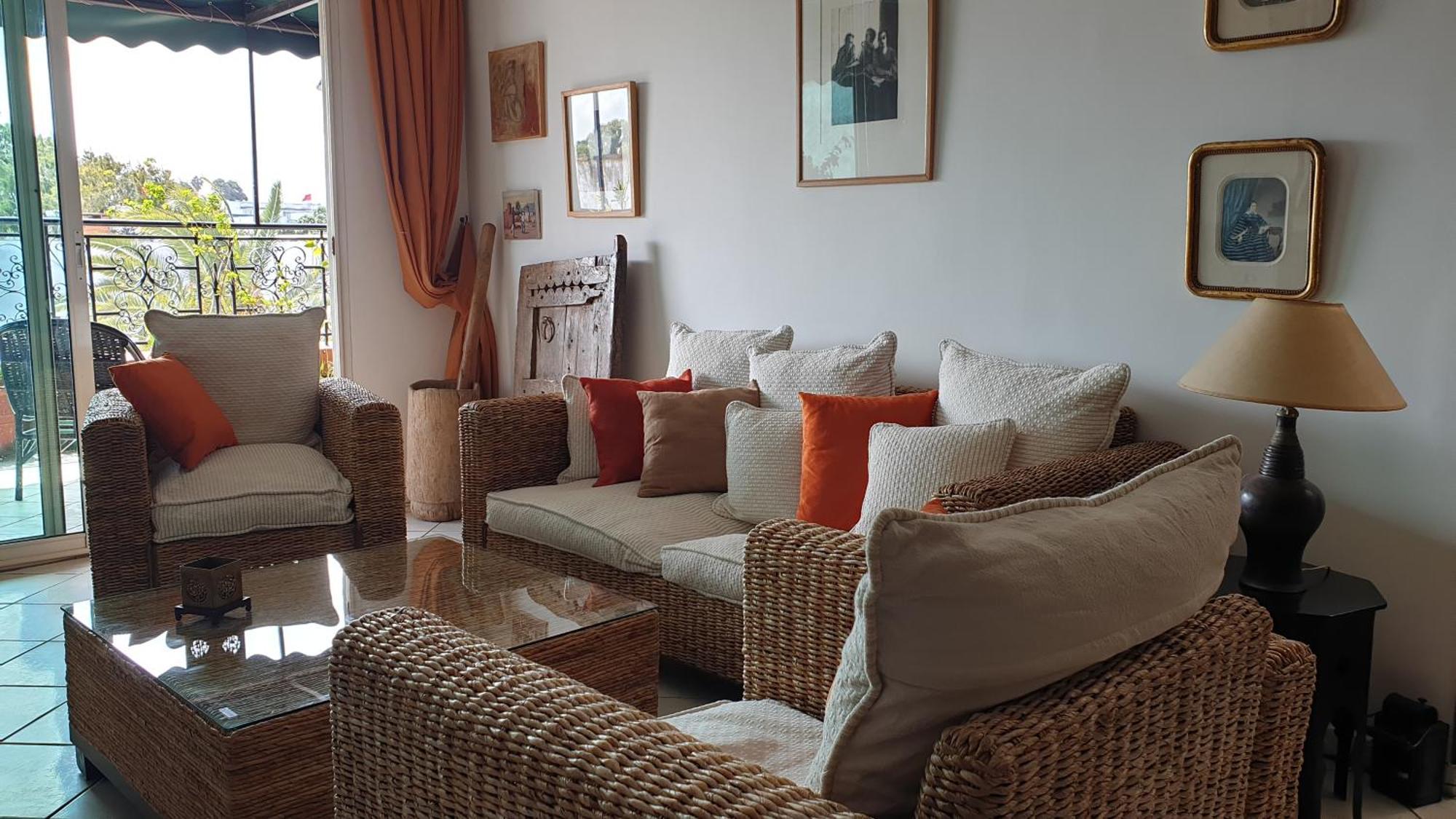Appartement Agreable Avec 2 Tres Belles Terrasses Au Coeur De Rabat Exterior photo